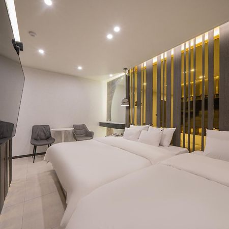 Brown Dot Hotel Sinan Gwangju Metropolitan City Exterior foto