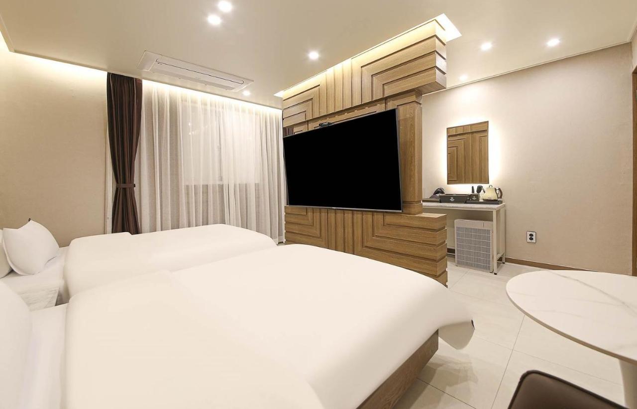 Brown Dot Hotel Sinan Gwangju Metropolitan City Exterior foto