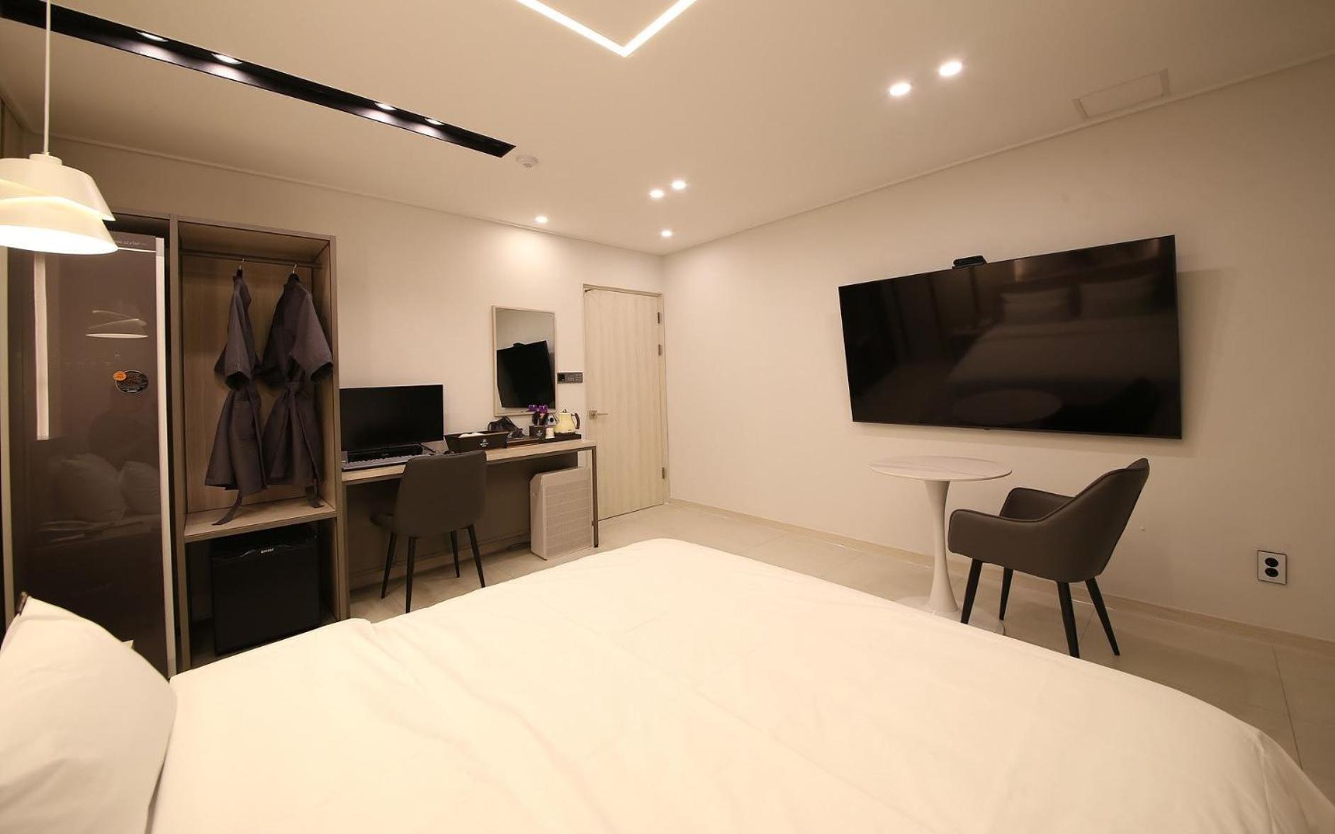 Brown Dot Hotel Sinan Gwangju Metropolitan City Exterior foto