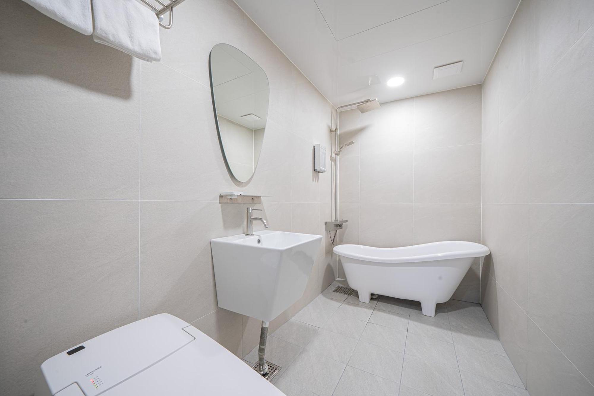 Brown Dot Hotel Sinan Gwangju Metropolitan City Exterior foto